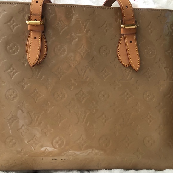 Louis Vuitton Brentwood Vernis Patent Leather, near excellent condition - Picture 2 of 14